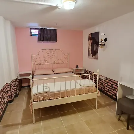Hotel Ala Anka *